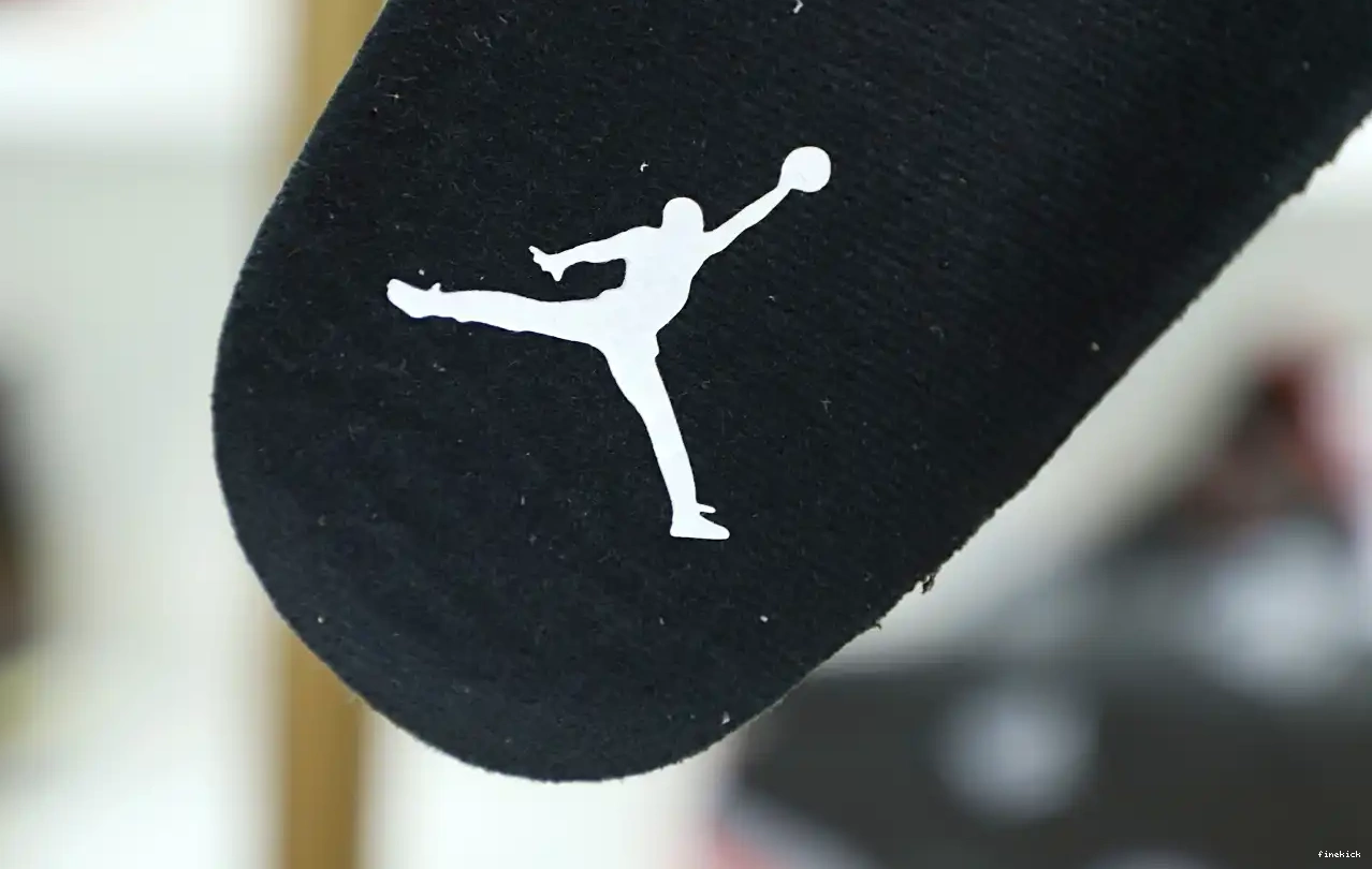 Jordan 2023 thunder  Jordan4 Air 0323